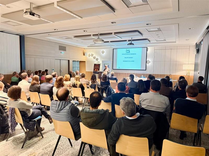 fspfsyndicat's tweet photo. Nous étions à l'assemblée générale des pharmaciens de la Marne (51) ! Un grand merci à @pierrekreit , président du syndicat, ainsi qu'au doyen de la fac de Reims, Monsieur Richard Le Naour. La @fspfsyndicat est une fois de plus sur le terrain.

Monsieur le député Charles de Courson a également adressé quelques mots chaleureux en faveur de notre profession, en fin de réunion 😊

@vponsinet · @PhilippeBesset