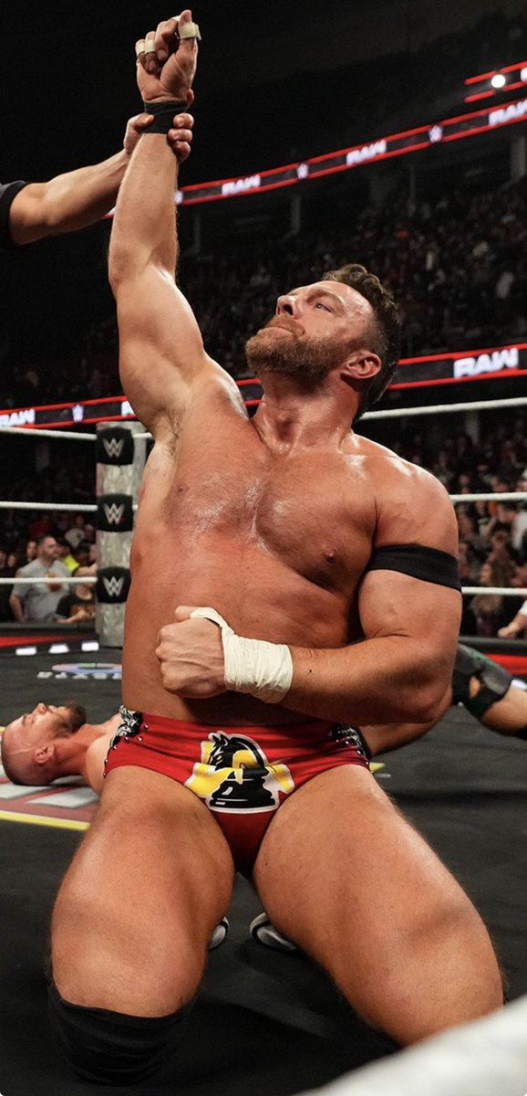 Beautiful, dirty, rich.༄ NOT @RealLAKnight. tweet media