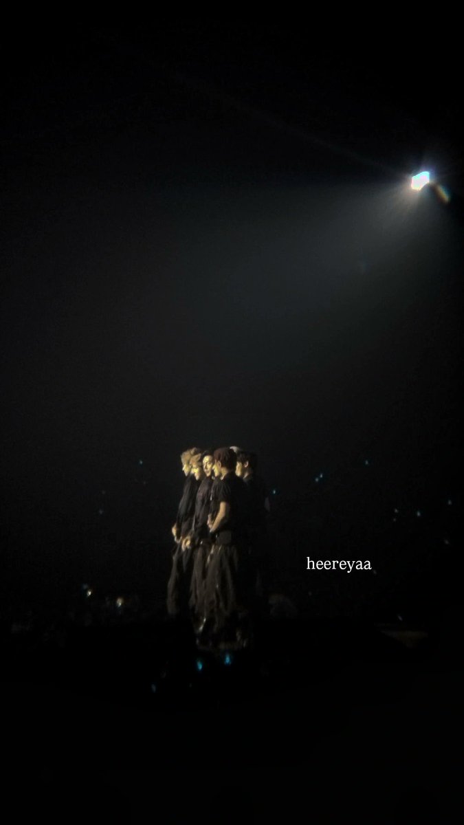 reya stands with 7 vampires tweet media