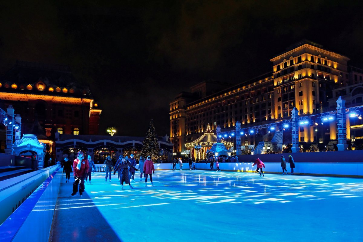 PEKHTography's tweet image. The city stands gold and eternal. 
You stand for approximately 3 seconds. 🏛️ 
Blades hit ice, arms go full seagull mode, dignity exits left. ❄️ 
Gravity doesn't care about your aesthetic. 
#WinterVibes #IceSkating #CityNights #WinterMagic