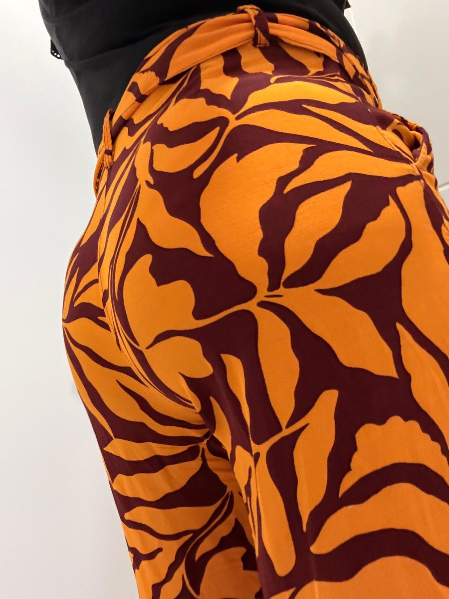 En este mierculitos y citando a mi Cazadora 

No todo es encueracion 

Bonito #mierculitos