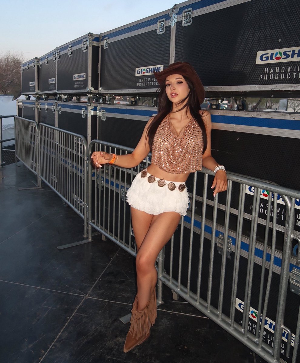 Natalie Levin 🐇 tweet media