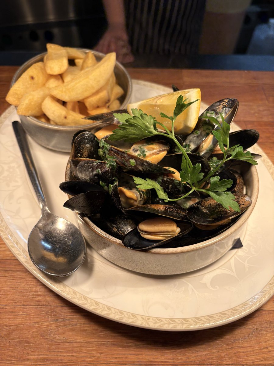 The Scallop Shell tweet media