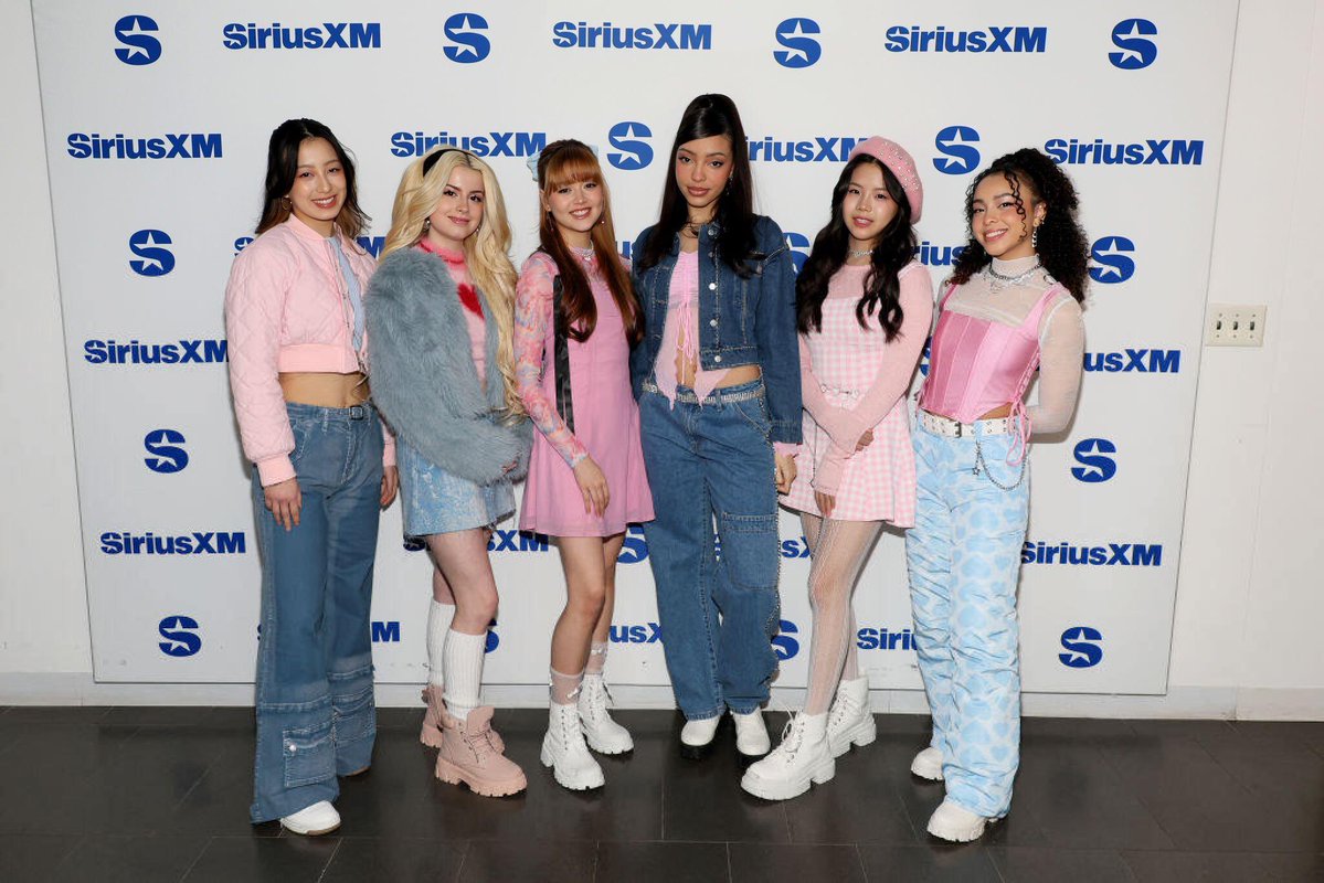 GIRLSET SOURCE tweet media