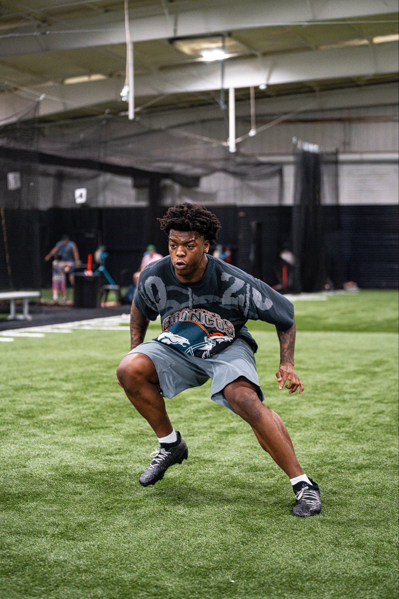 raabbit2x's tweet photo. spring break work 🙏🏾 thank you lord https://t.co/55ScvV0vYr