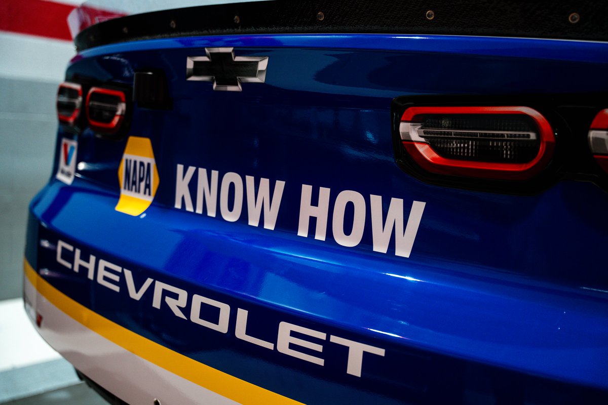 NAPA Racing tweet media