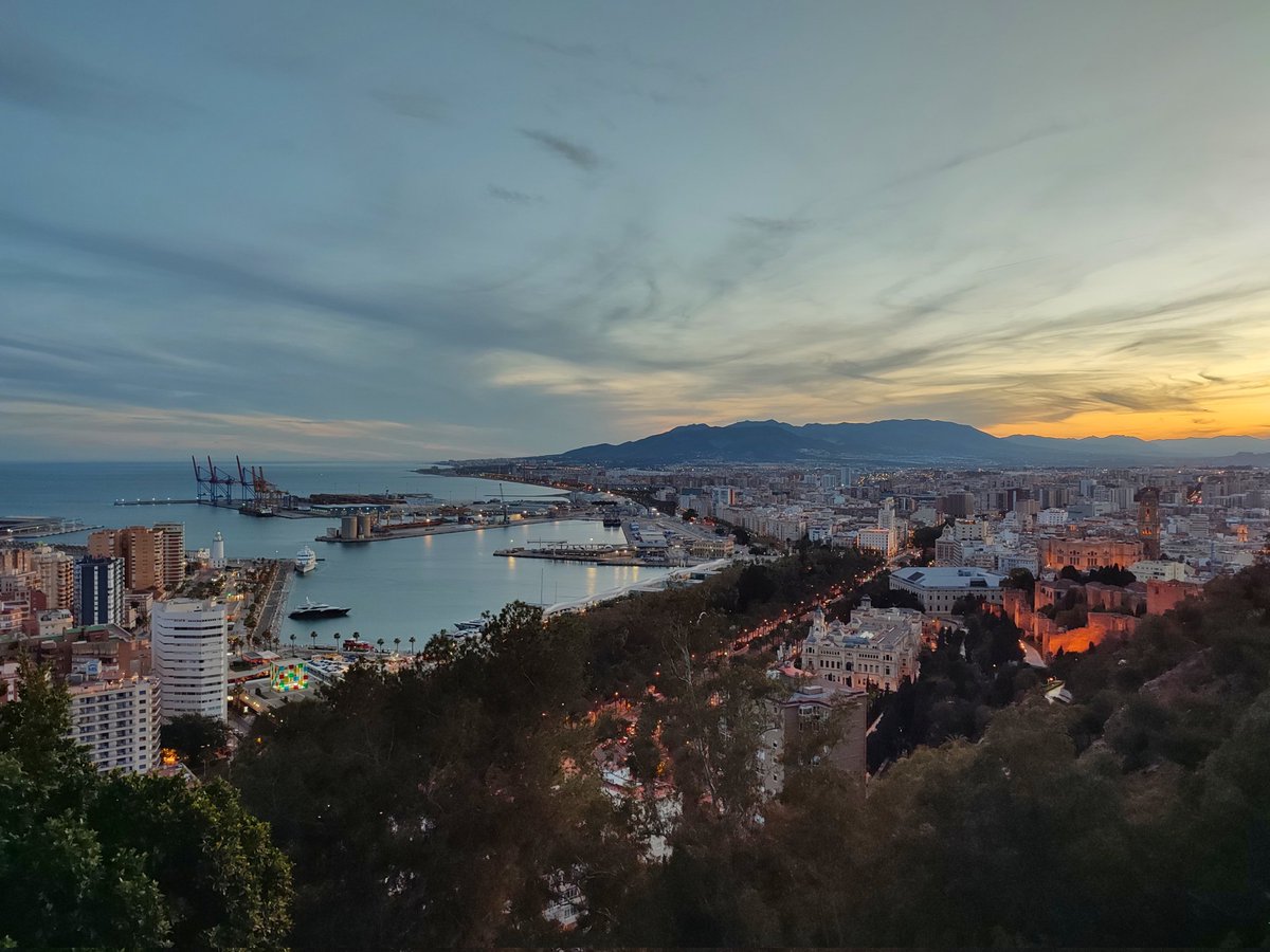 Orgullosos de Málaga tweet media