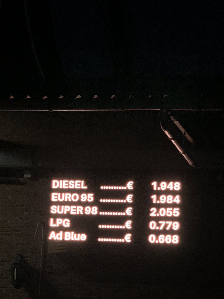 AnneMarievdLind's tweet photo. Het kan nog wel, #diesel onder de €2/liter
#brandstofprijzen https://t.co/WgZPYbBHSD