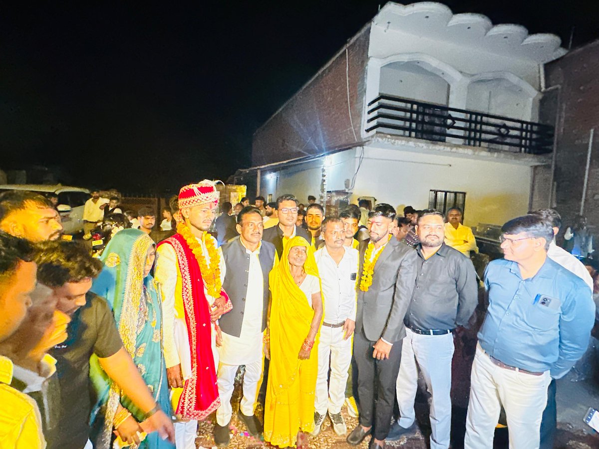 विधानसभा सरोजनीनगर के ग्राम लोनहां में श्री अनुज रावत जी की बहन के शादी कार्यक्रम में।