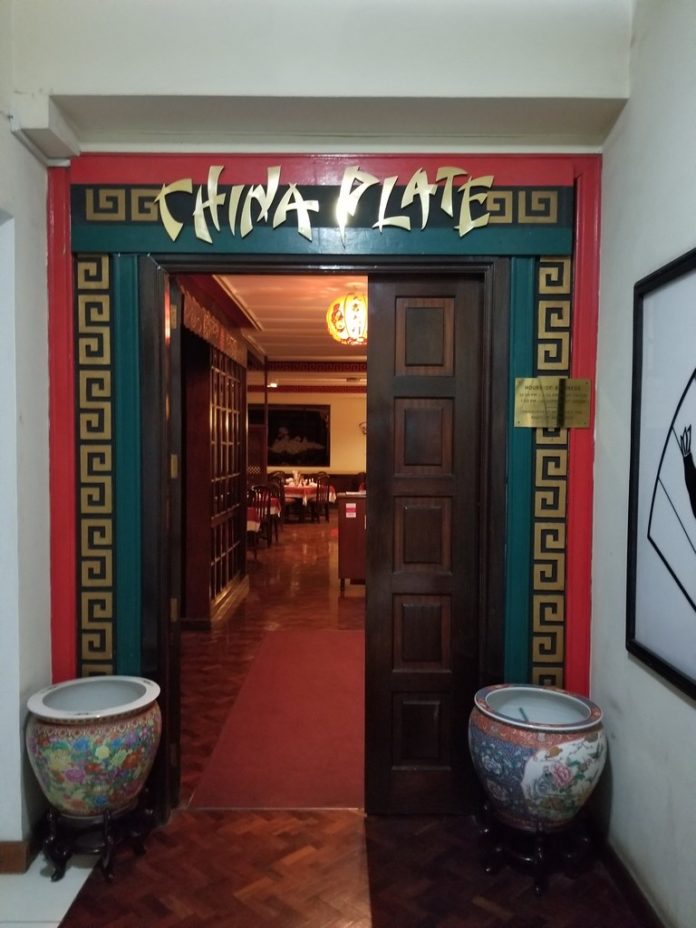 kiruti's tweet photo. China Plate. Food was excellent and that tangerine juice was crack 😭 https://t.co/PmOUF2lPlK
