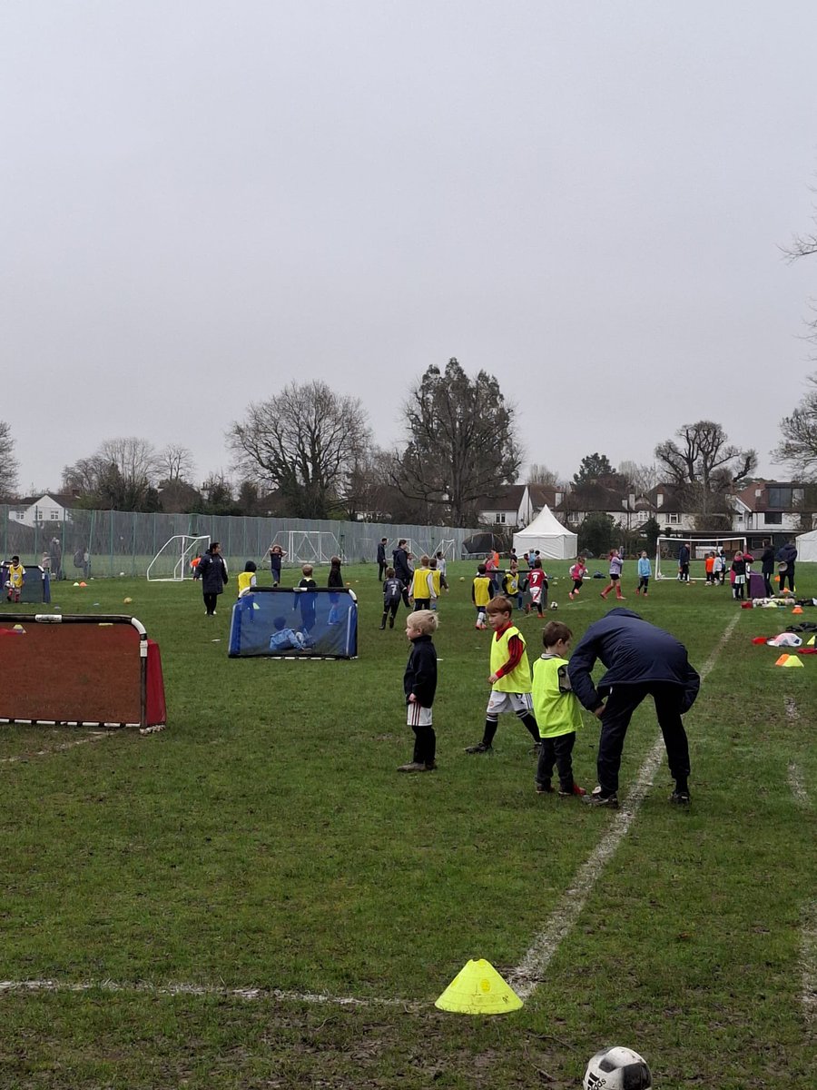 Met Police Youth FC tweet media