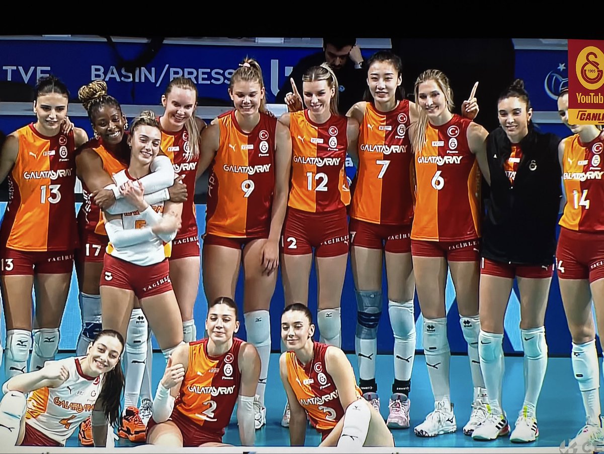 Galatasaray Kadın Voleybol 
Avrupa’da yola devam…
3-0 
Tebrikler Kadın Aslanlar 🦁 

💛❤️

#GsVoleybol #İlkinAydın