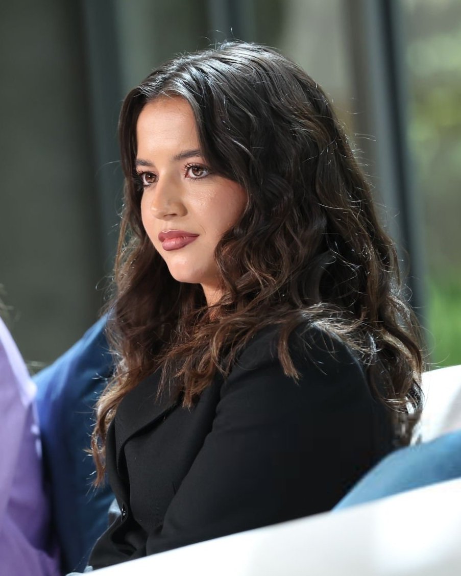 isabela merced updates tweet media