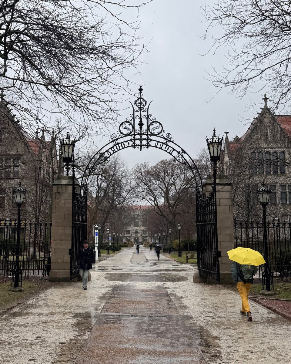 The University of Chicago tweet media
