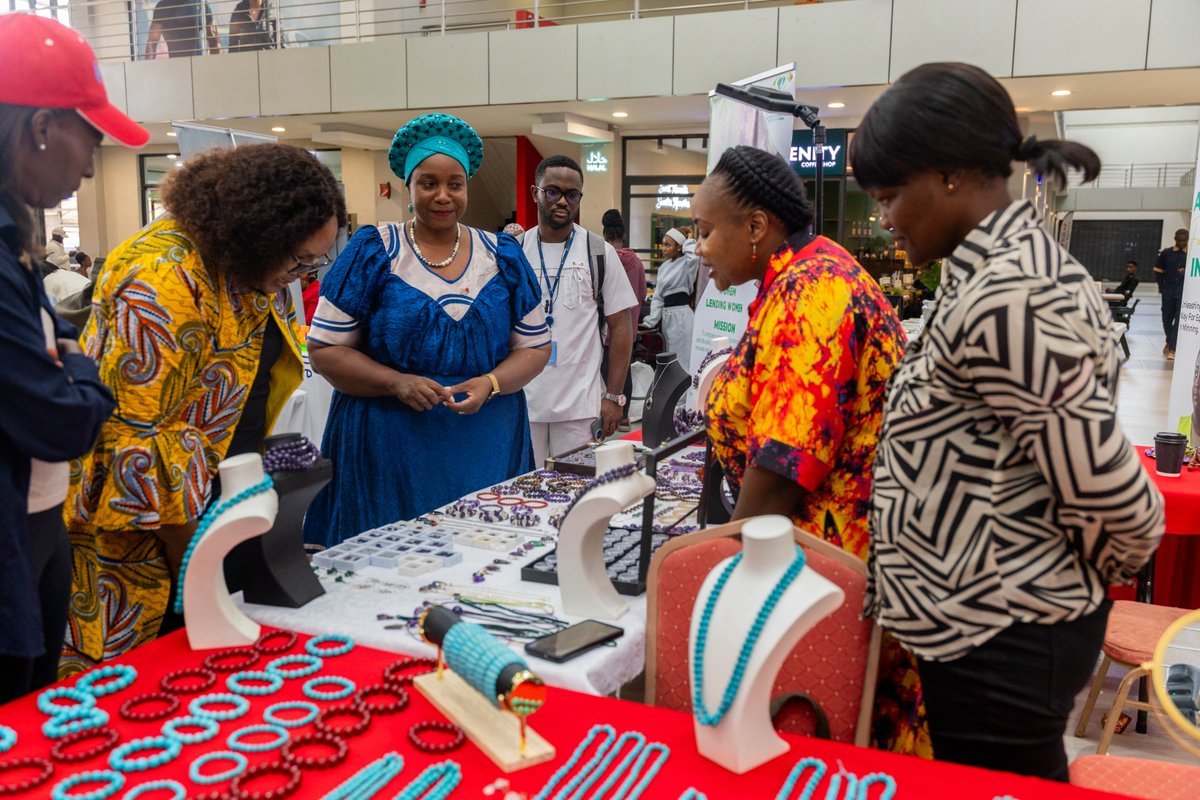 ECASROSA tweet media