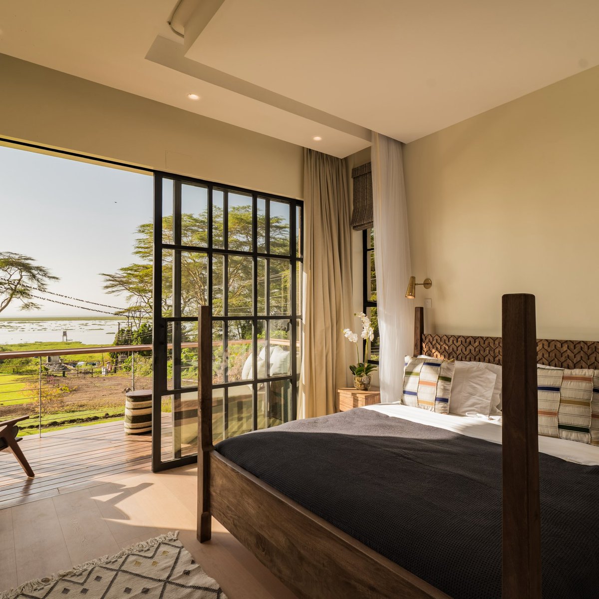 Let’s Discover Travel tweet media