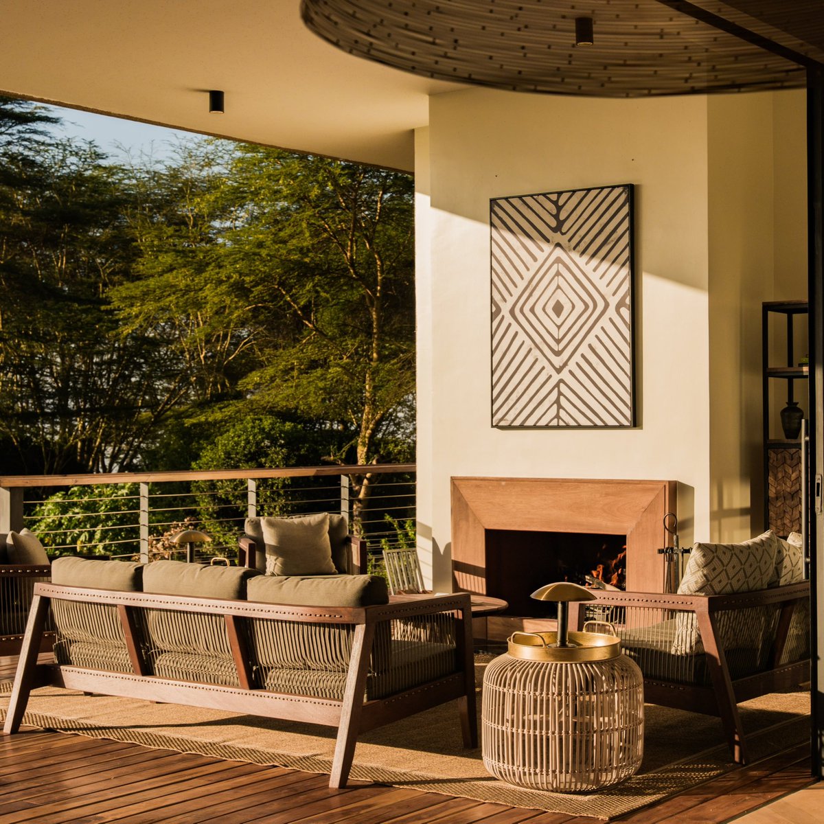 Let’s Discover Travel tweet media