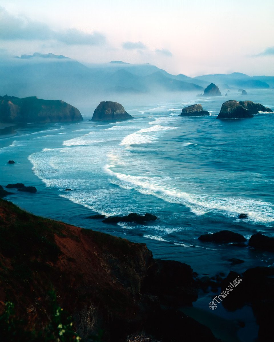 travolax's tweet image. Oregon Coast, keep my secrets and my sunsets.