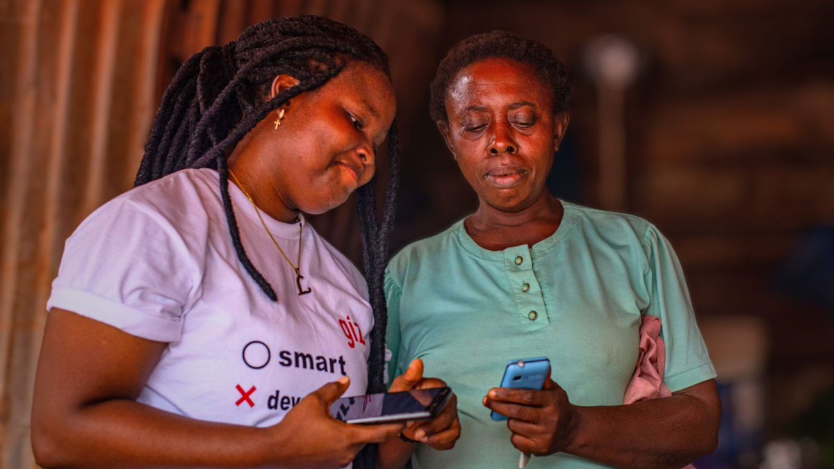 This is the payoff — offline knowledge shared phone-to-phone. Your spare card teaches 5 women + 13 kg CO₂ saved. Donate yours → makers.sd4.africa #CircularTech