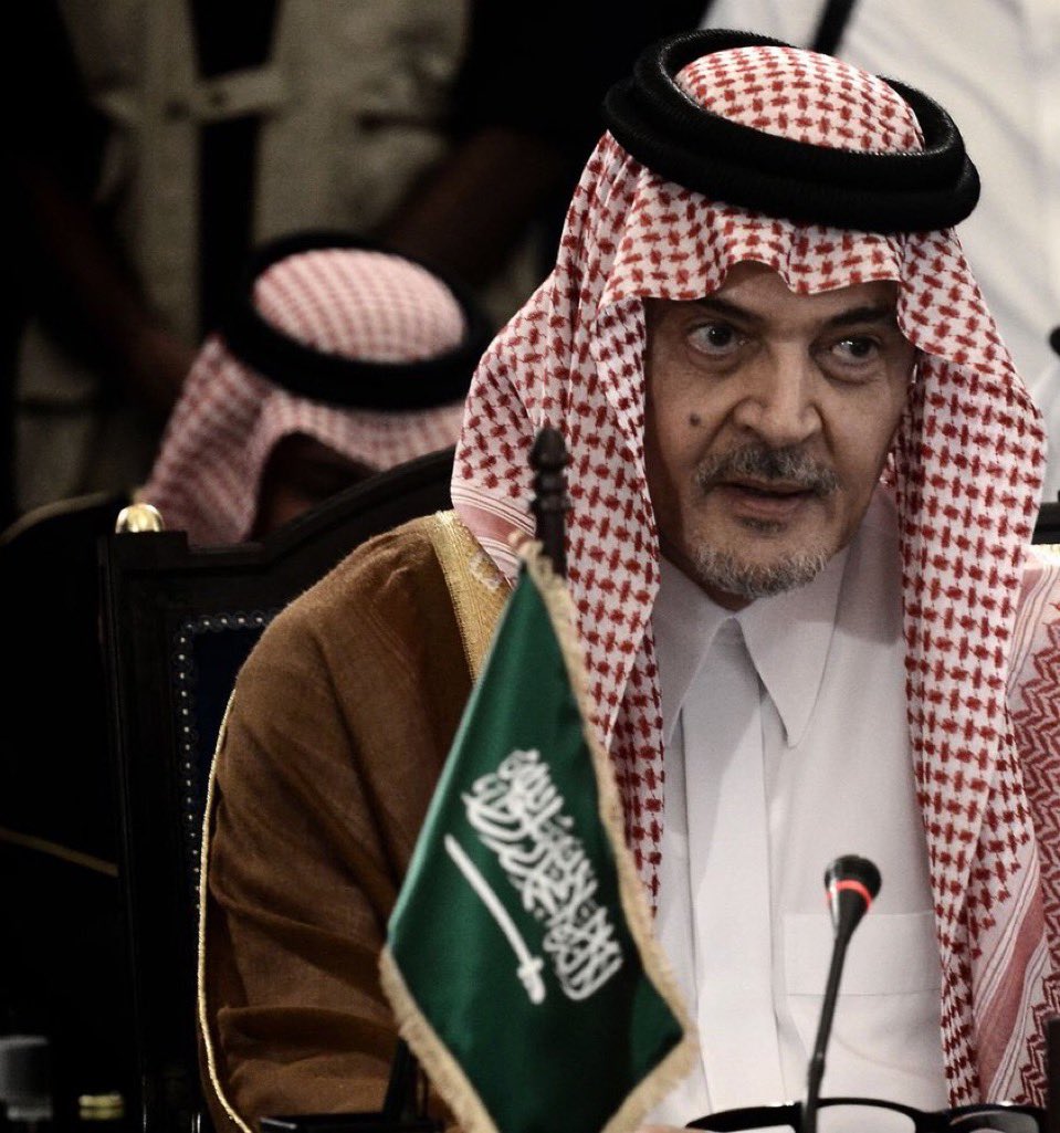 i_0sa's tweet photo. حدث في مثل هذا اليوم 

في ليلة 23 من شهر رمضان المبارك عام 2015م انتقل لجوار ربه عميد الدبلوماسية الخارجية سعود الفيصل الذي يحق له تتويج وتخليد اسمه في صفحات السياسة الخارجية لمدة 40 عامًا من الحنكة والحكمة والنُبل، فرحمة الله عليه. https://t.co/zxWYtskswp