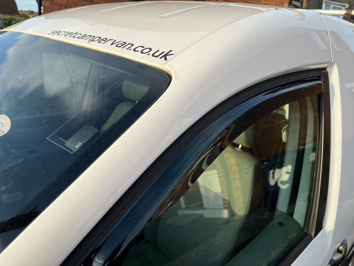 SecretCampervan's tweet image. Some smart looking wind deflectors fitted #caddycamper #vwcamper #vanlife