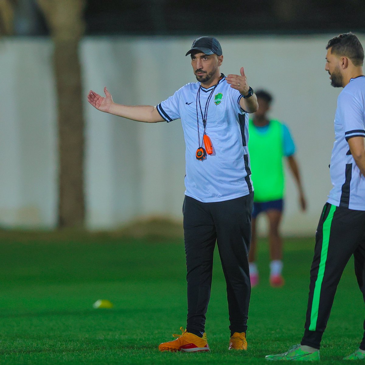 نادي النهضة العماني tweet media