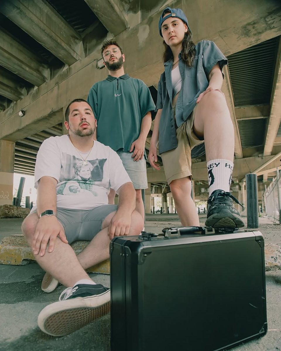 R5 Productions tweet media