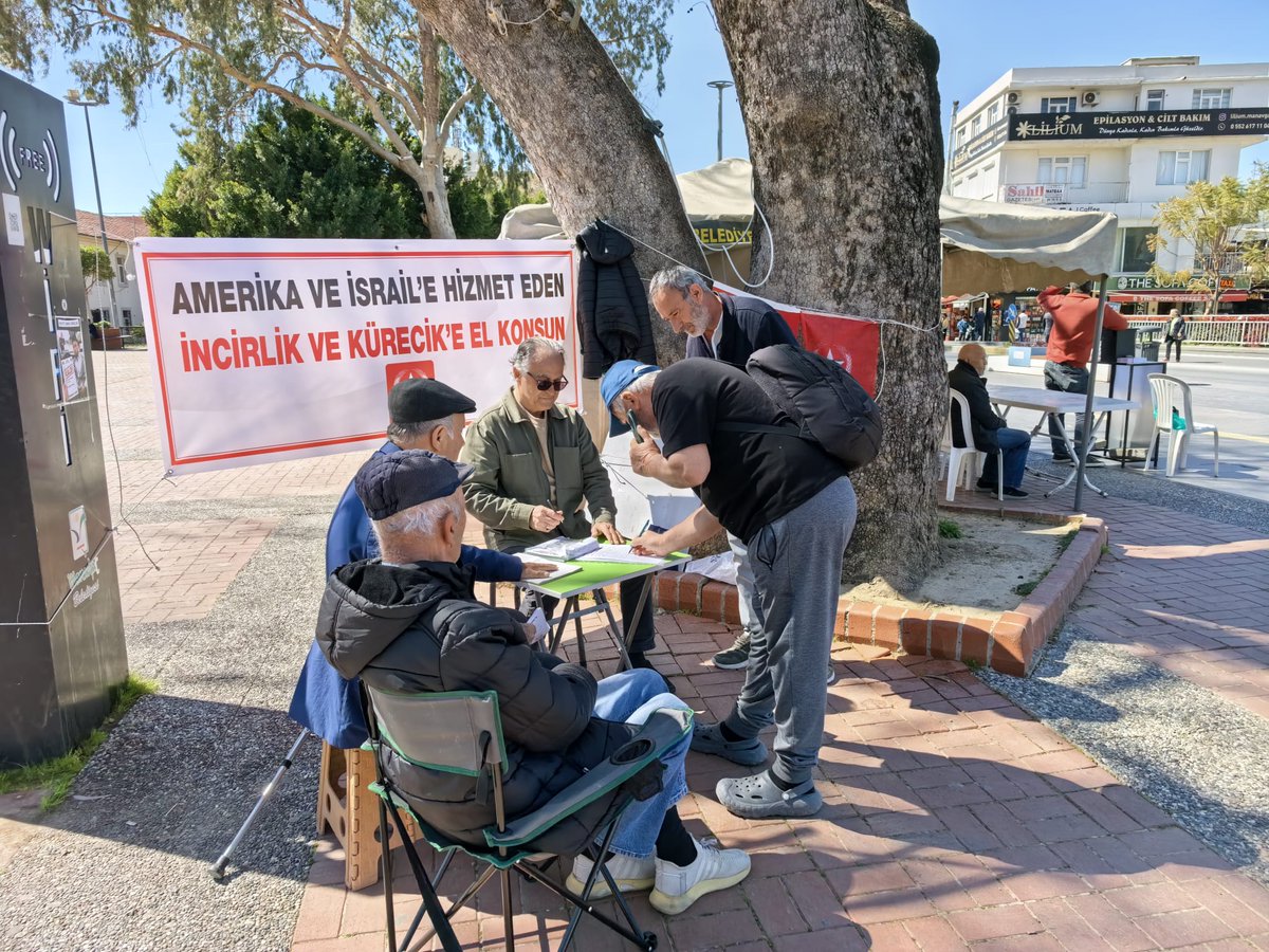 Vatan_Partisi07's tweet photo. 📍MANAVGAT

Manavgat İlçe Örgütümüz, ABD-İsrail'in İran'a yönelik saldırılarının ardından ''İncirlik ve Kürecik üslerine el konsun'' imza masasımızı açtı. https://t.co/wFKb3pnoxW