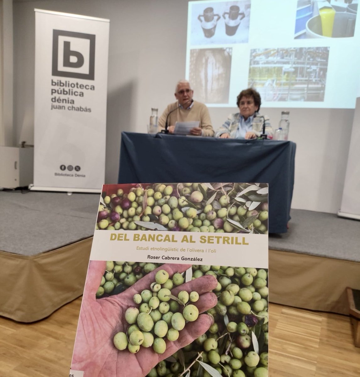 Biblioteca de Dénia tweet media