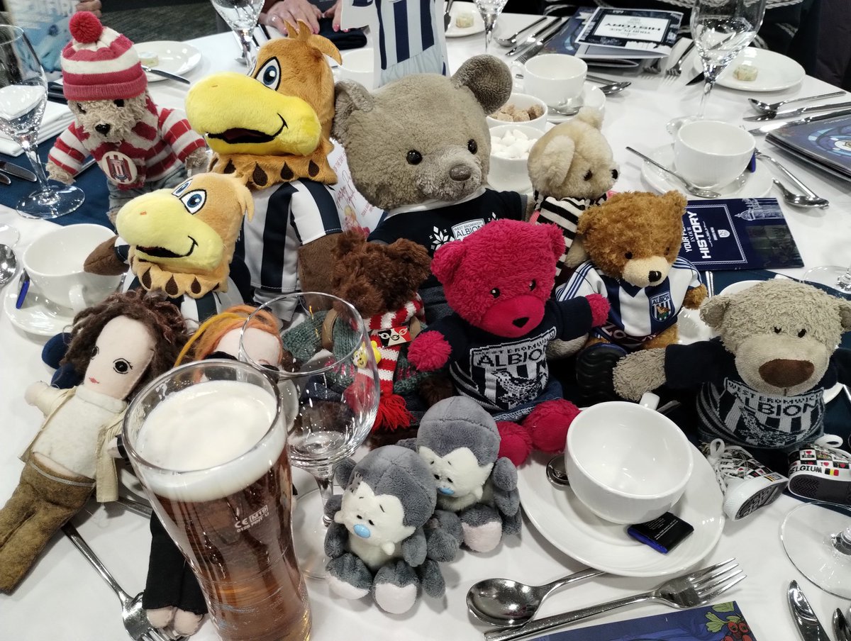 TourGuideTed's tweet photo. We are back in the @WBA hospitality, this time AA made it 👍🏽 but @GeckoComms did not 😢. Fortunately  @Zombie_JDM43 was able to step in and Hanley @SonningBear was here too with Vale*rie &amp; LDBB Little Dark Brown Bear, brother of missing LBB❤️ &amp; the #Flatties https://t.co/yKbdlCtjYz