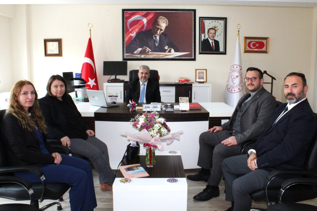 Gençlik ve Spor İlçe Müdürü Sayın Ali Yaşar KOL ve İlçe Sağlık Müdiresi Sayın Uzm.Dr. Gökçe DAĞTEKİN, müdürlüğümüzü ziyaret ederek İlçe Milli Eğitim Müdürümüz Sayın Mustafa ÇALIŞKAN’a hayırlı olsun dileklerini ilettiler.