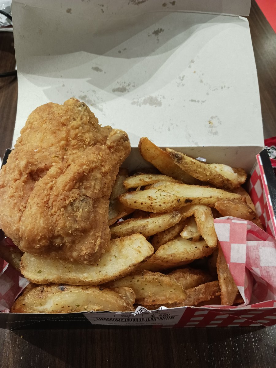 Roaring Hammy 🏇🌹 tweet media