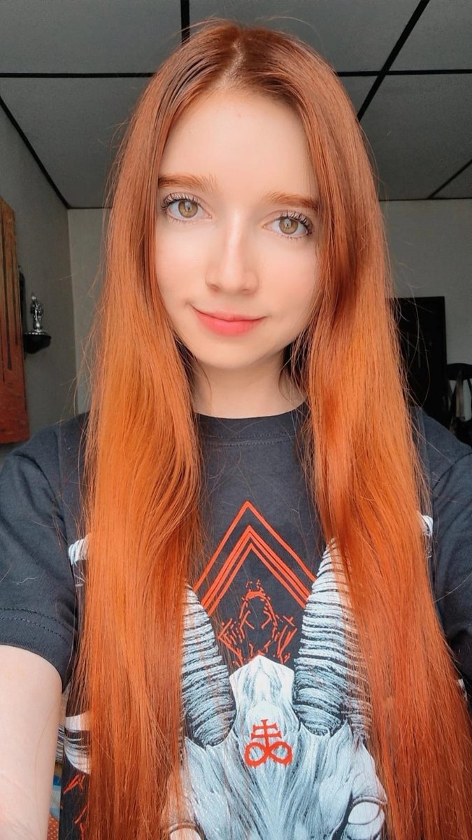 Miyu 🦇 tweet media