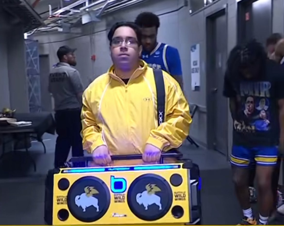 WienerLoverCleneay tweet media