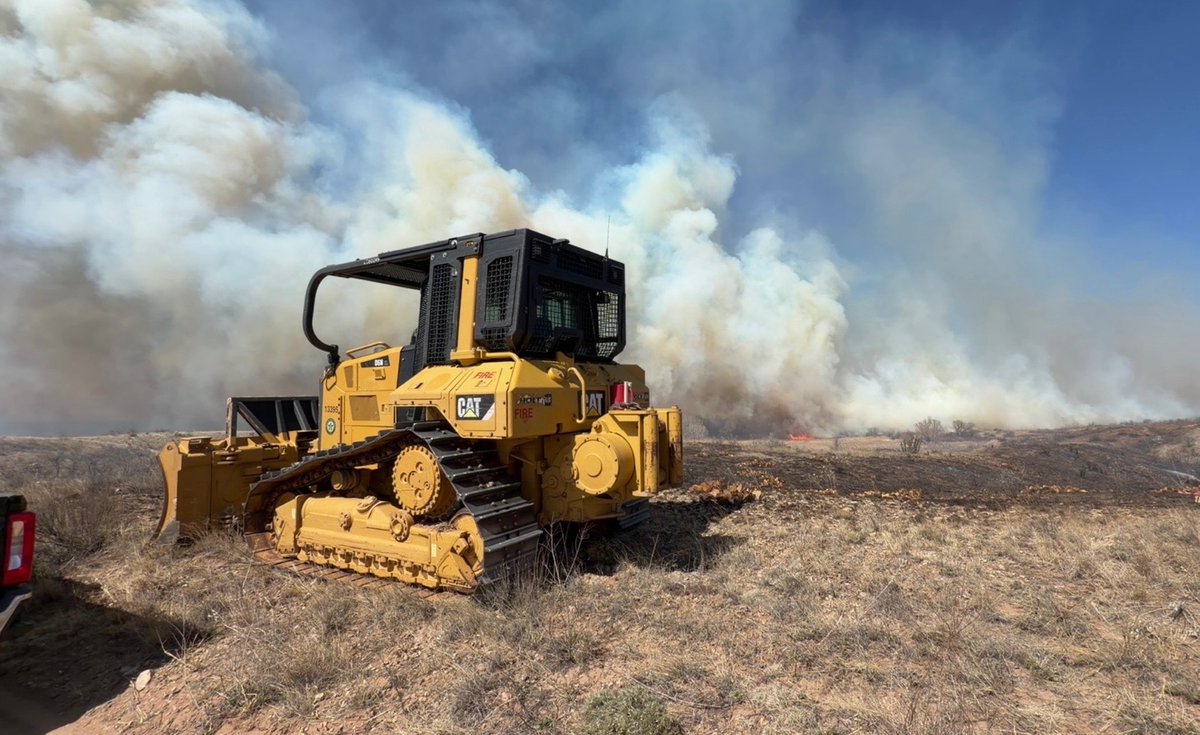 AllHazardsTFS's tweet photo. Update: the #YellowFire origin location has been updated to Moore County. The fire is an estimated 10,000 acres and 40% contained. Aircraft made several beneficial drops throughout the day to assist ground crews in making progress. The fire remains active. #txfire https://t.co/dNqqRjKnNe