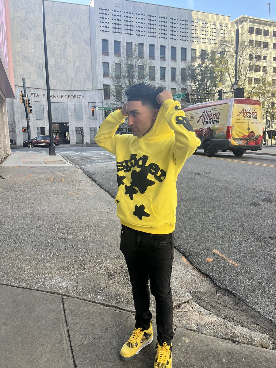 JustinAlmeidaa's tweet photo. Set the tone, we don’t do the trends 💫 https://t.co/U4zG8KL0Fn