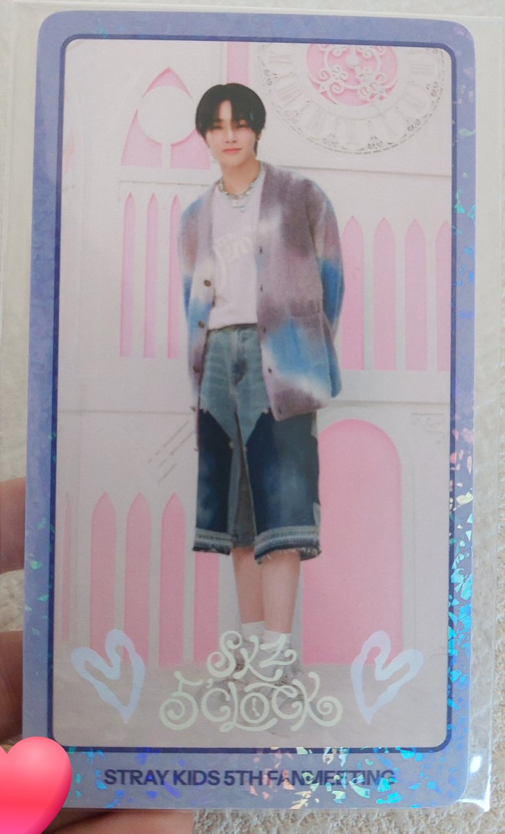 Finally got special photocard of I.N 🥰
Bahannya tebel gitu makanya tertarik beli.
Beli set 700 yen
Kalau beli satuan yg full body 300円, yg half body 500円
Manifesting biar punya anak semanis ayen 😂🤭