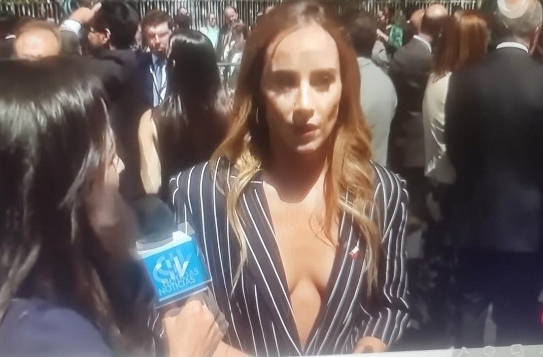 GloriaIzquierda's tweet photo. Estas dos además de ordinarias,es la muestra de la decadencia que hoy 11 de marzo 2026 el gno de Kast nos llevará…#Rascas https://t.co/5ie7Nqa7od