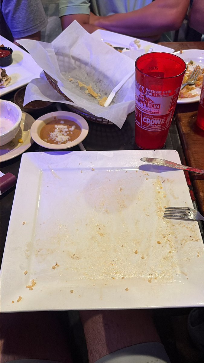 TedRandall45793's tweet photo. Longtime member of the Clean plate club. This shit ain’t a game. https://t.co/Cuz1HaYZ0F