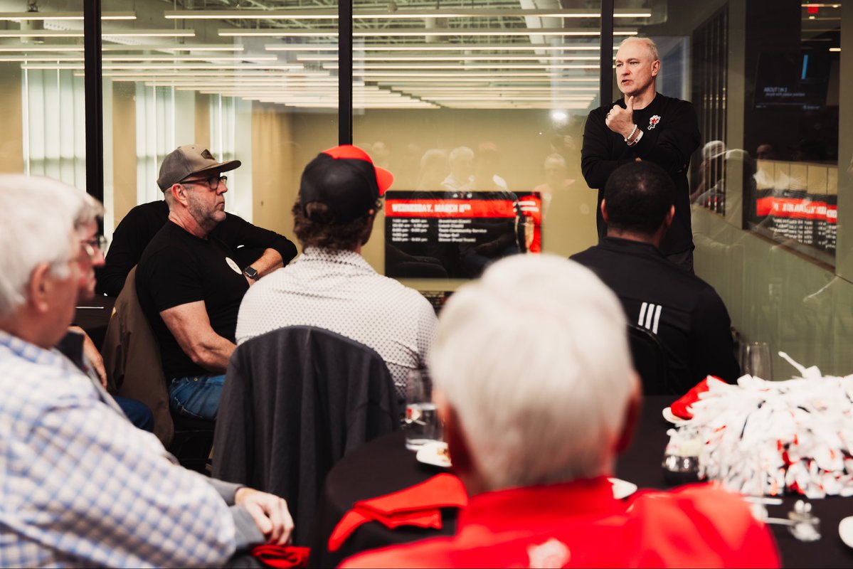 Double T Varsity Club tweet media