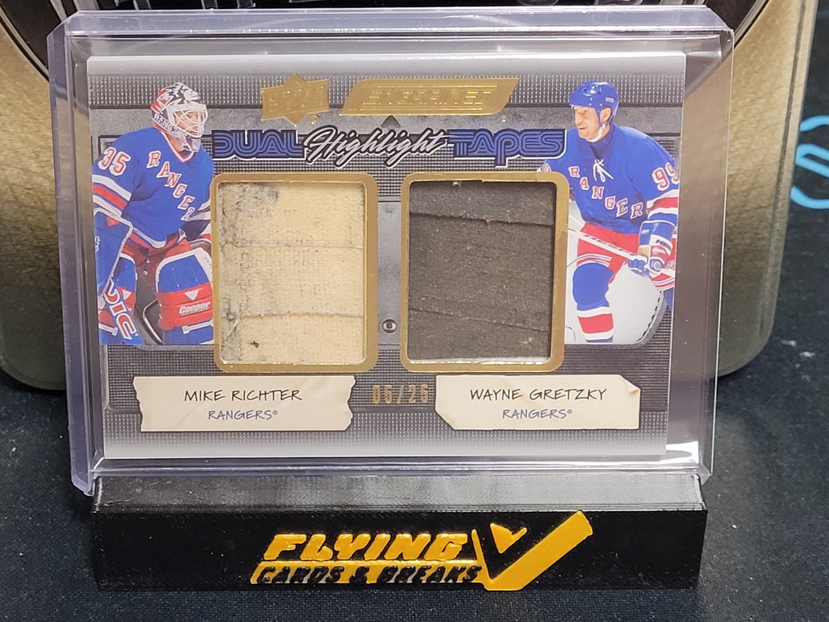 FlyingVCards's tweet image. 🚨 Feb 8th - 14th Top Break Hits 🚨 

It was another solid week of breaks! From the GOAT 🐐 , to top rookies, there were lots of bangers to go around! 

What's your favorite pull of the week? Let me know in the comments 😃 

#SportsCards #FlyingVCards #MailDay #WhoDoYouCollect