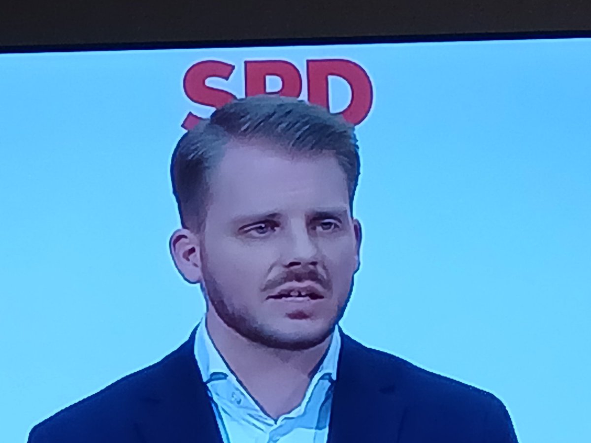 W I EB O N N E T tweet media