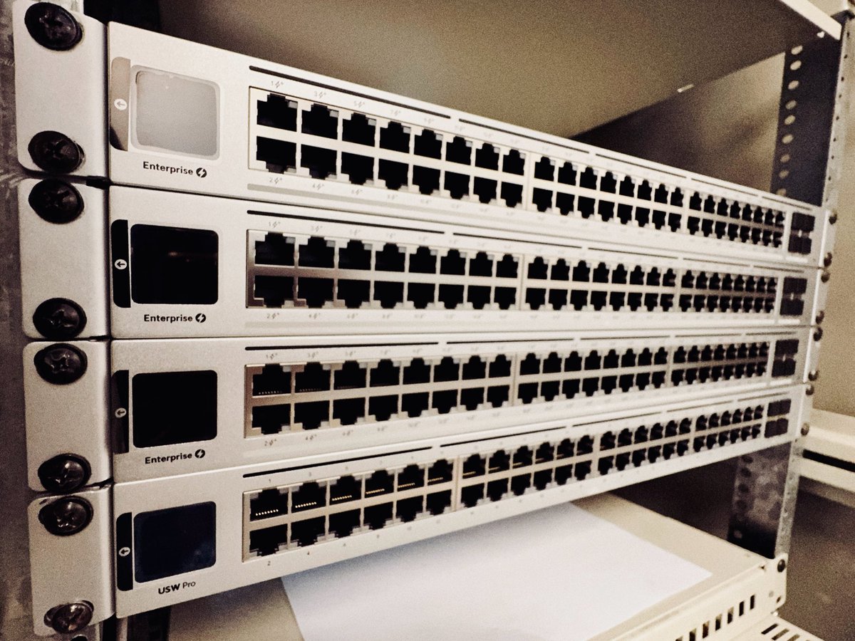 Fedex  tweet media