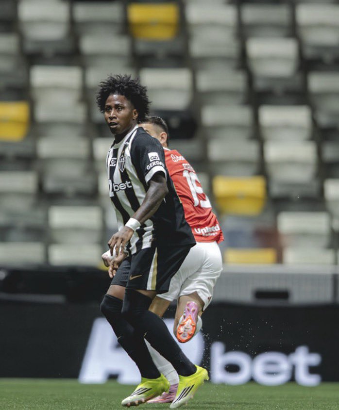 FALA, MASSA! 🐔 | Wander Lourenco tweet media