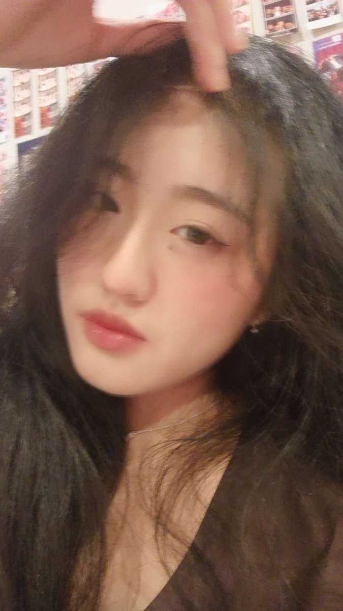 toeinhaler_'s tweet image. toeinhaler vs cassian floros, who would win in a fight🤔

#dewyselfieday