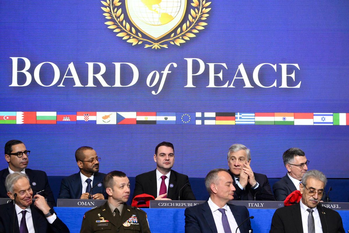 <a href="/Antonio_Tajani/">Antonio Tajani</a> <a href="/marcodifonzo/">Marco Di Fonzo 🇪🇺</a> Ferma condanna di cosa, che a chi ha scatenato questa guerra demenziale gli hai battuto le mani fino all’ultimo istante utile?