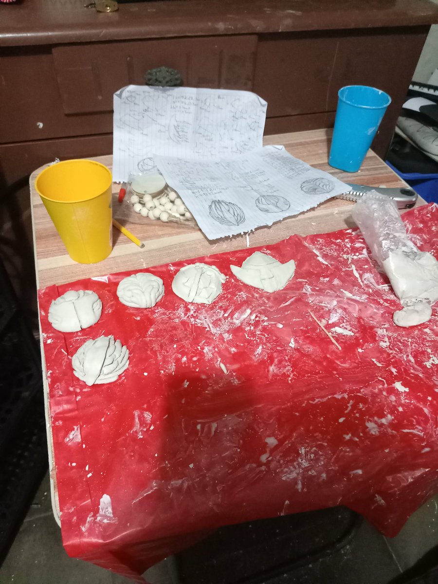 JaVTuber26's tweet photo. So I basically spent the whole day doing these, I'll have to stay up late to finish off homework but it was worth it (I still gotta finish the rhombus-shaped one but I'll leave it 4 later). #hollowknight #teamcherry #cosplay https://t.co/o4kSqOKkd2