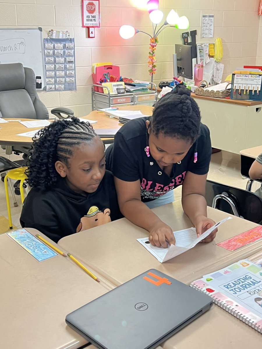 VetterFamily300 tweet media