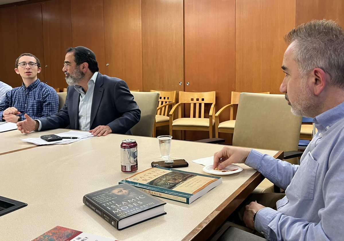 Ari M Gordon tweet media