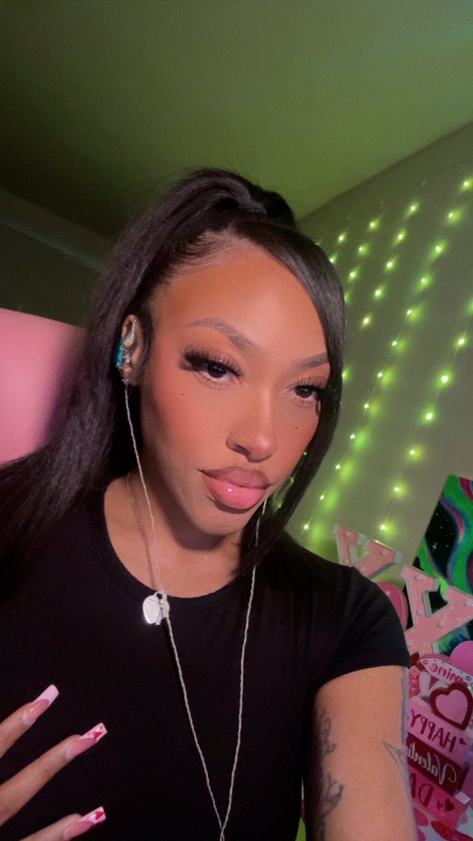 twitch.tv/prettyyp__